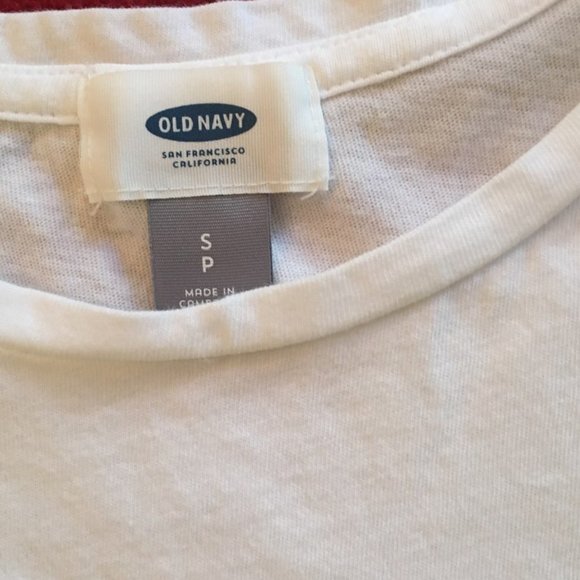 Old Navy - 2 Tee shirt Bundle - Picture 4 of 5